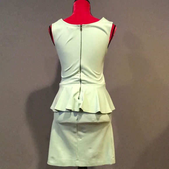 Mint green peplum dress - Picture 2 of 6
